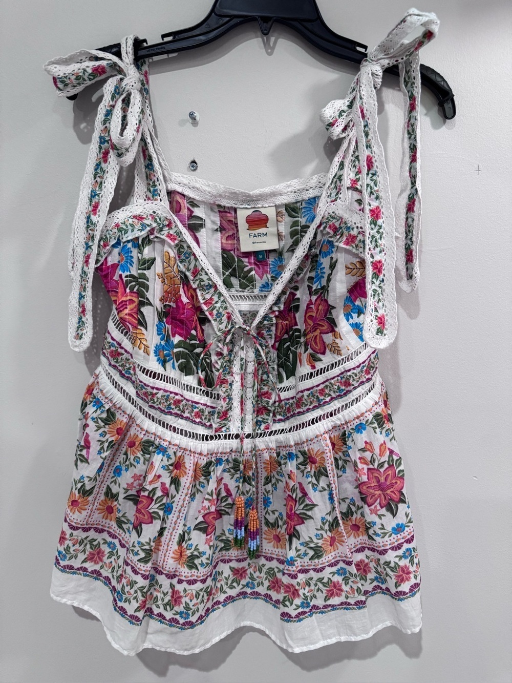 FARM Rio Off White Bloom Garden Sleeveless Blouse size medium - Picture 6 of 9